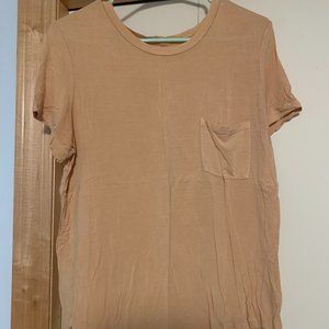 Light pink american eagle t shirt